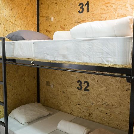 Aykibom Hostel Lissabon Buitenkant foto