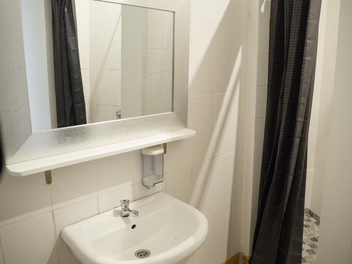 Aykibom Hostel Lissabon Buitenkant foto